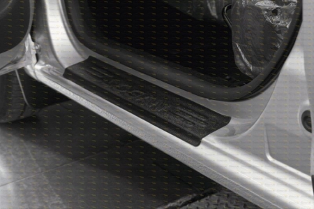 Renault-Logan 2014—н.в.-Накладки на внутренние пороги дверей (4шт)-шагрень