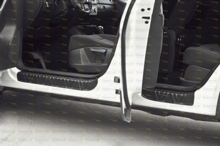 Volkswagen -Tiguan 2011-н.в.-Накладки на внутренние пороги дверей-шагрень