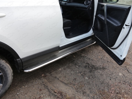 Toyota RAV4 2015 Пороги с площадкой (нерж. лист) 42,4 мм