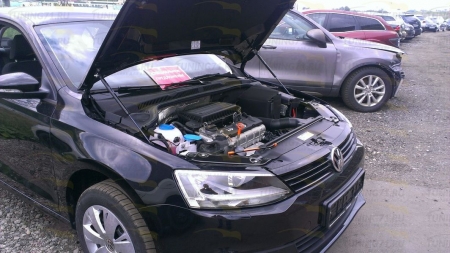 Газовые упоры капота Volkswagen Jetta 6 2011-