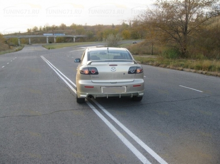Mazda 3, седан 2004-2009 Спойлер, "Высокий"