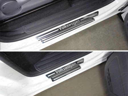 Volkswagen Amarok 2016-Накладки на пороги (лист зеркальный надпись Volkswagen)