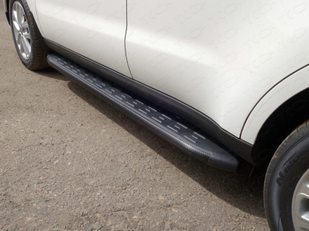 Kia Soul 2017-	Пороги алюминиевые с пластиковой накладкой (карбон черные) 1720 мм