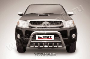 TOYOTA HILUX-Кенгурятник d57 низкий с защитой картера